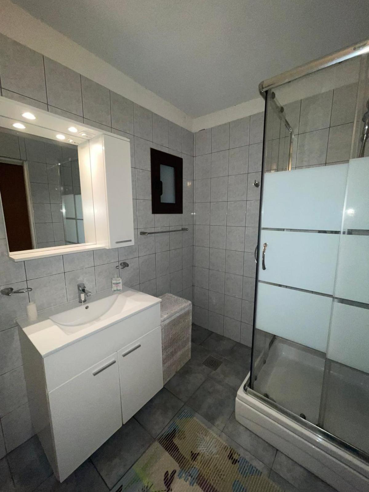 Apartment Kalikut Бели Екстериор снимка